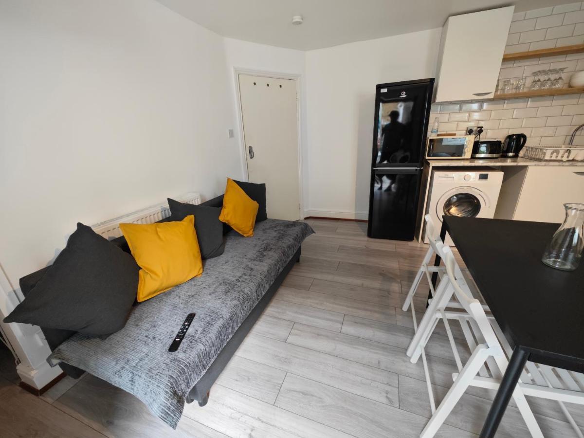 2 Bedroom 2 Bathroom Apartment In Old St - Shoreditch - Zone 1 Londres Extérieur photo