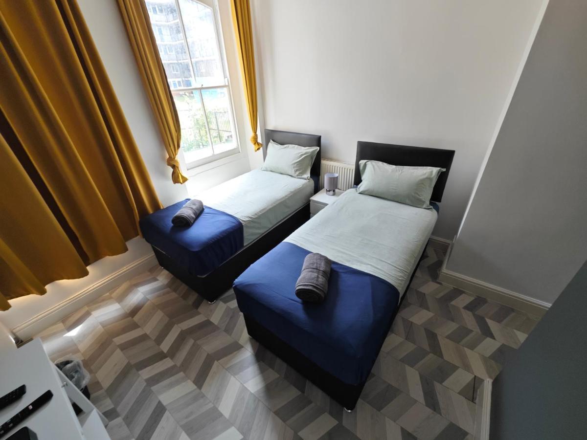2 Bedroom 2 Bathroom Apartment In Old St - Shoreditch - Zone 1 Londres Extérieur photo