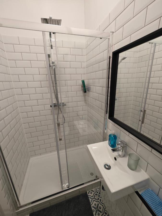 2 Bedroom 2 Bathroom Apartment In Old St - Shoreditch - Zone 1 Londres Extérieur photo