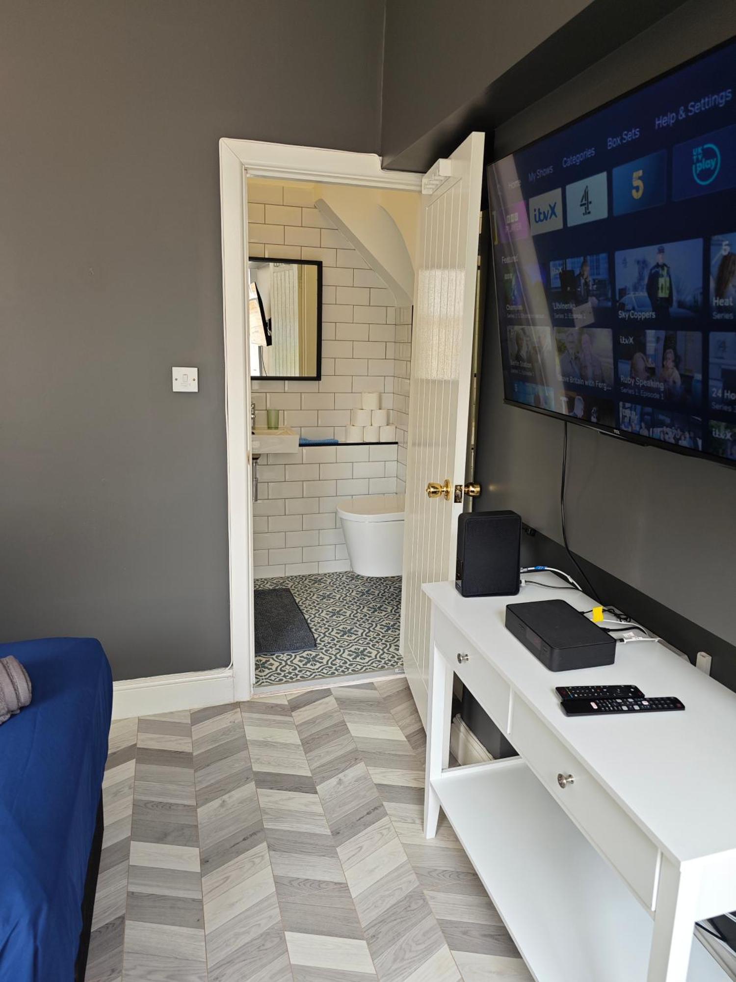 2 Bedroom 2 Bathroom Apartment In Old St - Shoreditch - Zone 1 Londres Extérieur photo