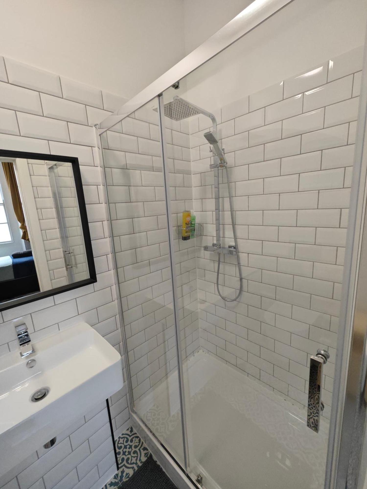 2 Bedroom 2 Bathroom Apartment In Old St - Shoreditch - Zone 1 Londres Extérieur photo